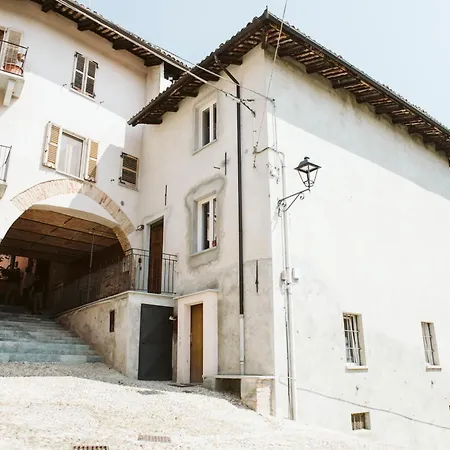 Vicolo Al Castello - Langhe E Monferrato * Costigliole d'Asti