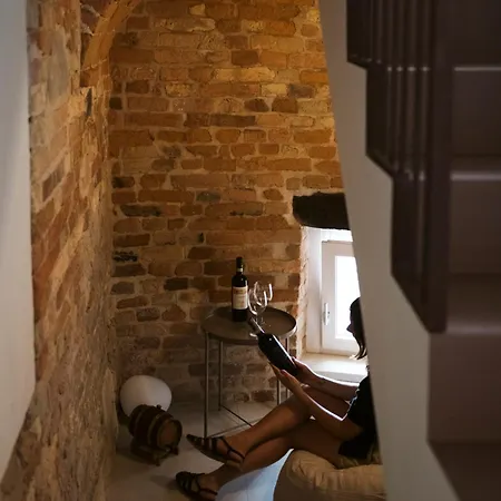 Vicolo Al Castello - Langhe E Monferrato