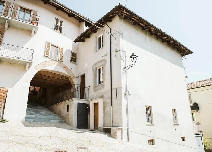 Vicolo Al Castello - Langhe E Monferrato * Costigliole d'Asti